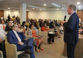 Laudelino Jochem palestra no Seminário de Governança Estratégica para Presidentes e Diretores do Sistema CFC/CRCs