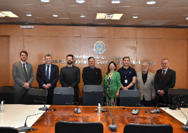 Comitê de Olho na Transparência reúne-se na sede do CRCPR
