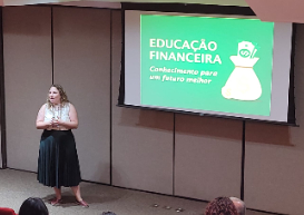 Turma do Projeto Jovens Promissores participa de Oficina de Educação Financeira realizada pela Comissão CRCPR Voluntário