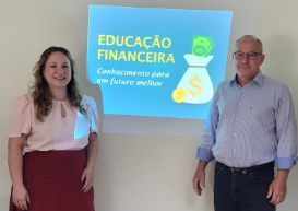 Turma do Projeto Jovens Promissores participa de Oficina de Educação Financeira realizada pela Comissão CRCPR Voluntário