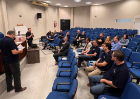 Cascavel sedia encontro regional de delegados representantes