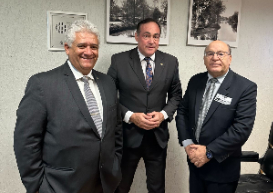 Projeto de lei sobre IRPF é tema de encontro de representante do CRCPR com deputado federal 