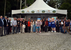 DOA CURITIBA! Plantão recebeu dezenas de contribuintes interessados em aprender como destinar o Imposto de Renda devido para projetos sociais