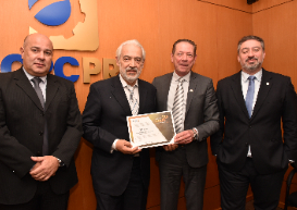 Programa 50+: conselheiro do CRCPR recebe homenagem na Plenária de julho